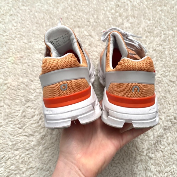 On Cloud Running Copper Frost 9.5 - Picture 6 of 9